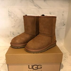 Ugg Classic boots - Chestnut - toddler size